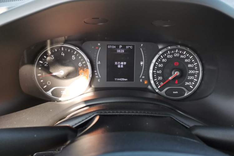 Used Jeep Renegade 2017 180T Automatic Kinetic Edition+ Odometer Close Up