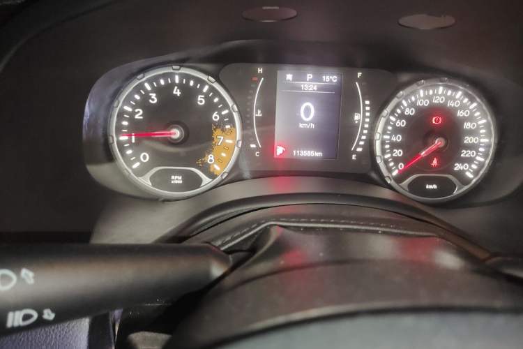 Used Jeep Renegade 2017 180T Automatic Jingneng Edition Odometer Close Up