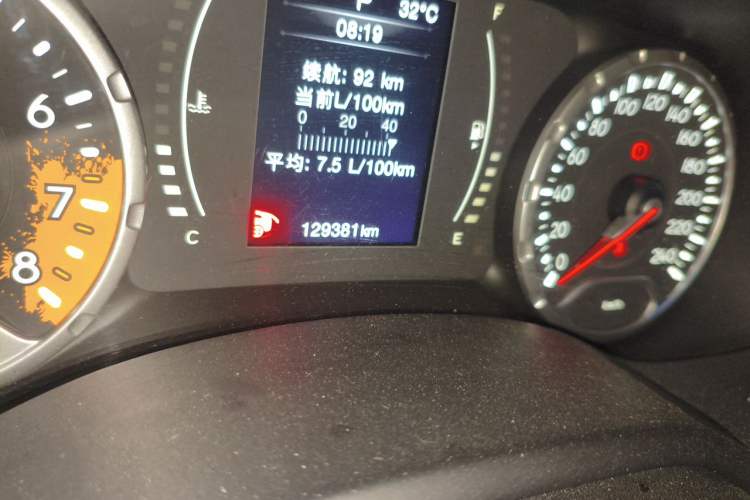 Used Jeep Renegade 2017 180T Automatic Jingneng Edition Odometer Close Up