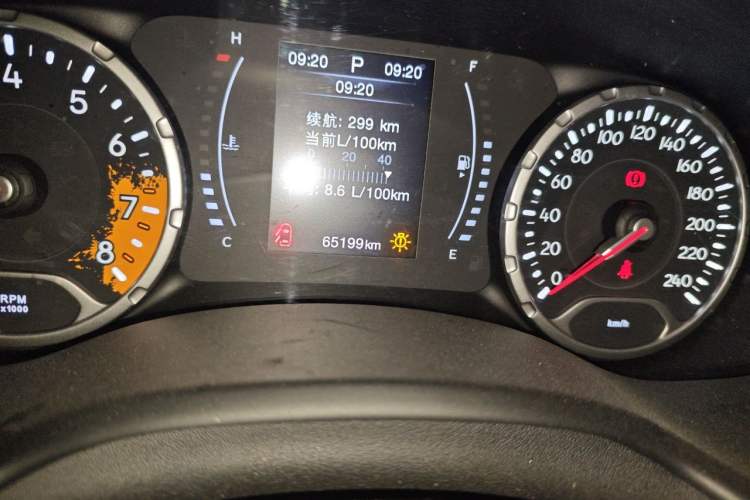 Used Jeep Renegade 2017 180T Automatic Kinetic Edition+ Odometer Close Up