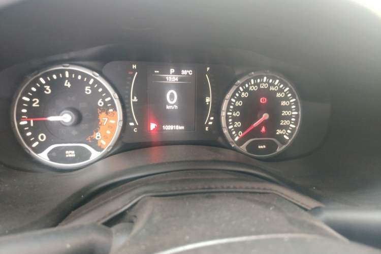 Used Jeep Renegade 2017 180T Automatic High-Energy Version Odometer Close Up