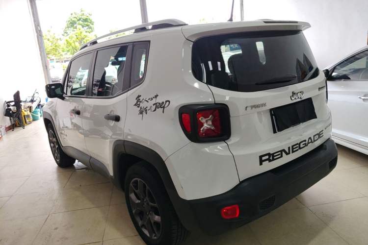 Used Jeep Renegade 2017 180T Automatic Kinetic Edition+ Rear Left 45 Deg