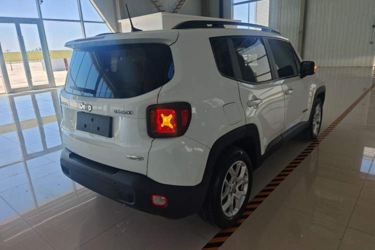 Used Jeep Renegade 2017 180T Automatic High-Energy Version Rear Right 45 Deg