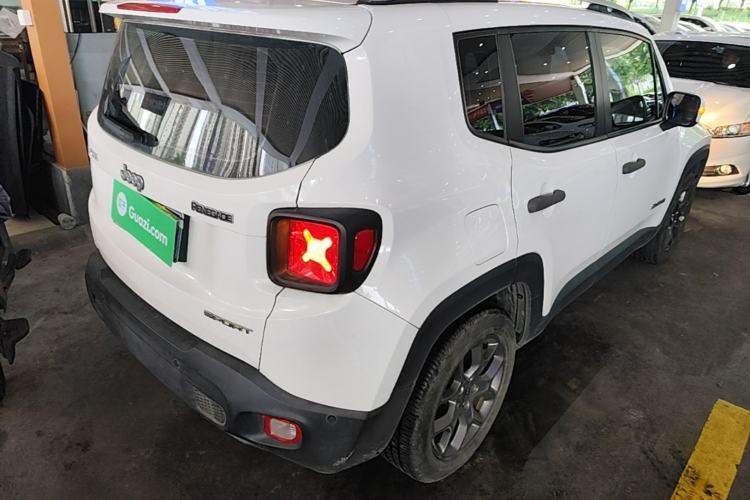 Used Jeep Renegade 2017 180T Automatic Kinetic Edition+ Rear Right 45 Deg
