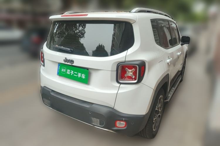 Used Jeep Renegade 2017 180T Automatic Smart Version Rear Right 45 Deg