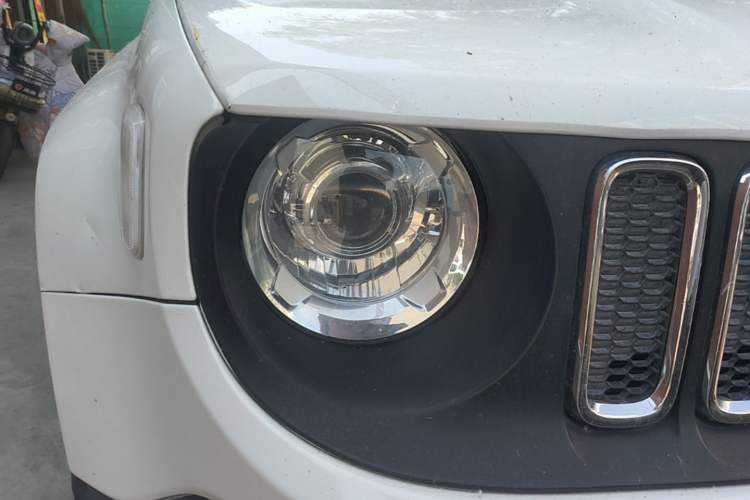 Used Jeep Renegade 2017 180T Automatic Jingneng Edition Right Front Headlight