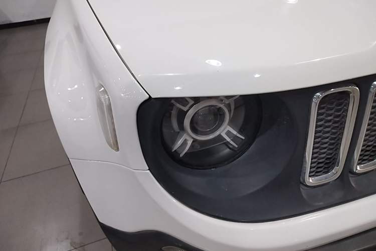 Used Jeep Renegade 2017 180T Automatic High-Energy Version Right Front Headlight
