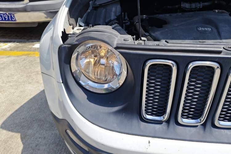 Used Jeep Renegade 2017 180T Automatic Jingneng Edition Right Front Headlight