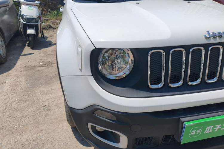 Used Jeep Renegade 2017 180T Automatic Jingneng Edition Right Front Headlight