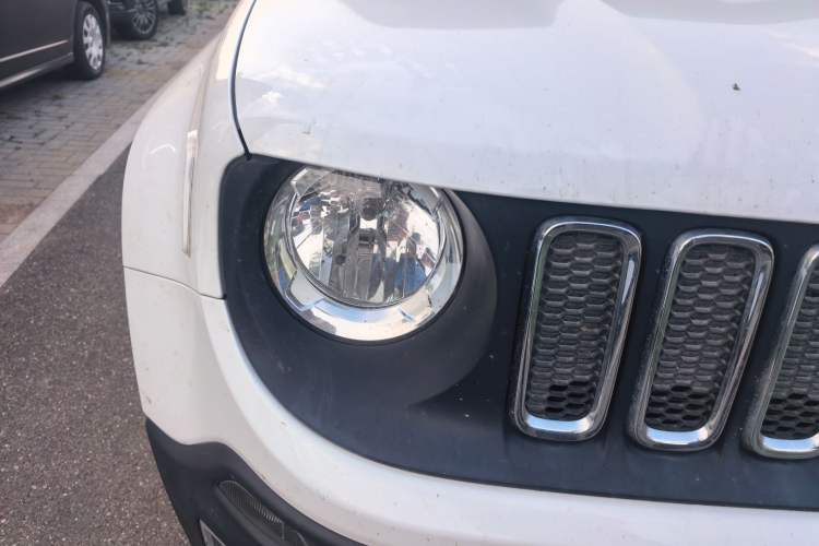 Used Jeep Renegade 2017 180T Automatic High-Energy Version Right Front Headlight