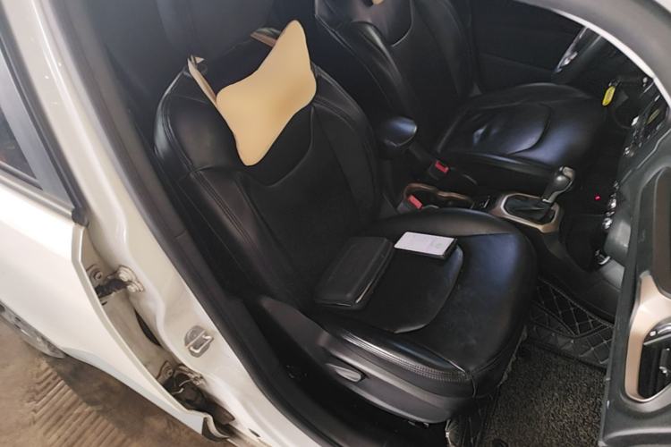 Used Jeep Renegade 2017 180T Automatic Kinetic Edition+ Right Front Seat