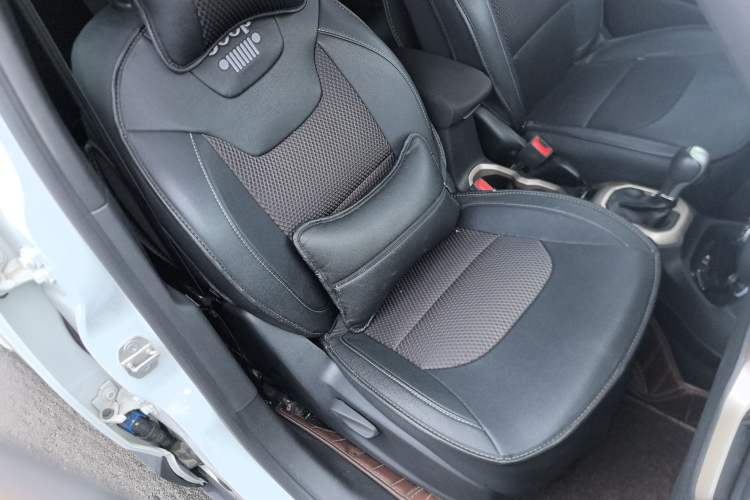 Used Jeep Renegade 2017 180T Automatic Kinetic Edition+ Right Front Seat