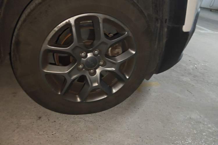 Used Jeep Renegade 2017 180T Automatic Kinetic Edition+ Right Front Wheel Hub