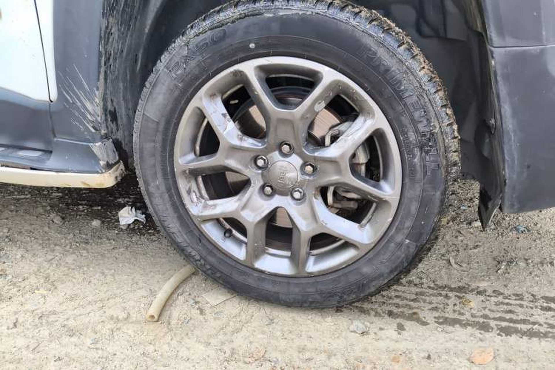 Used Jeep Renegade 2017 180TS Automatic Four-Wheel Drive Superior Edition Right Front Wheel Hub