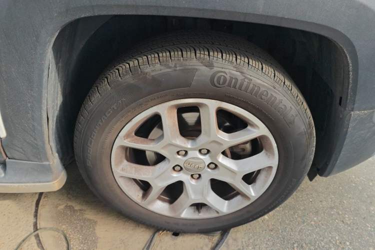 Used Jeep Renegade 2017 180T Automatic Jingneng Edition Right Front Wheel Hub