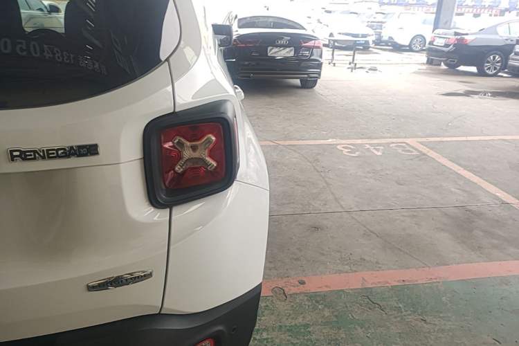Used Jeep Renegade 2017 180T Automatic Jingneng Edition Right Rear Taillight