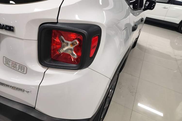 Used Jeep Renegade 2017 180T Automatic Kinetic Edition+ Right Rear Taillight