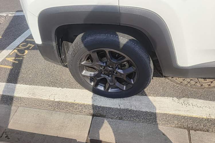 Used Jeep Renegade 2017 180T Automatic Kinetic Edition+ Right Rear Wheel Hub