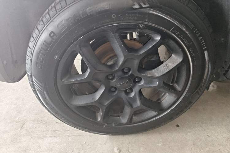 Used Jeep Renegade 2017 180T Automatic High-Energy Version Right Rear Wheel Hub