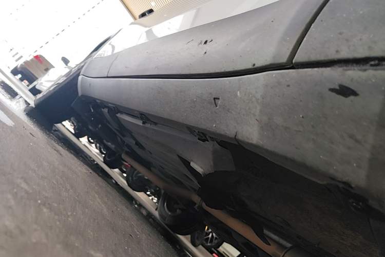 Used Jeep Renegade 2017 180T Automatic Kinetic Edition+ Right Side Sill