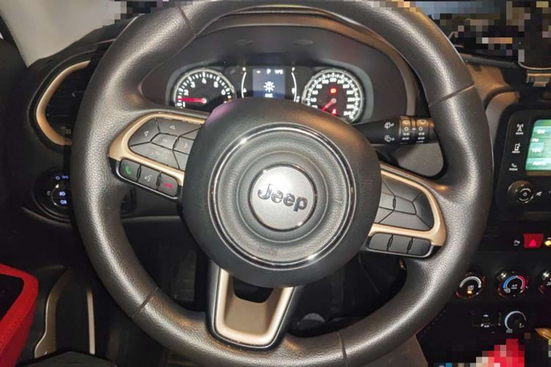 Used Jeep Renegade 2017 180T Automatic High-Energy Version Steering Wheel