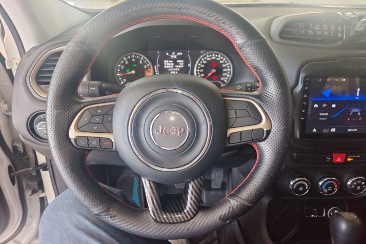 Used Jeep Renegade 2017 180T Automatic High-Energy Version Steering Wheel