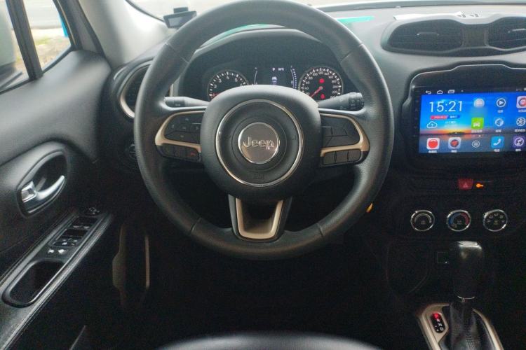 Used Jeep Renegade 2017 180T Automatic Kinetic Edition+ Steering Wheel
