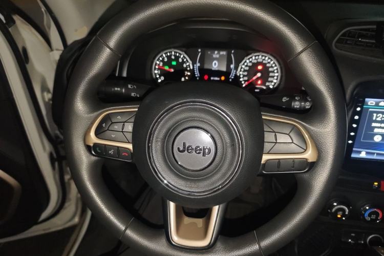 Used Jeep Renegade 2017 180T Automatic Jingneng Edition Steering Wheel