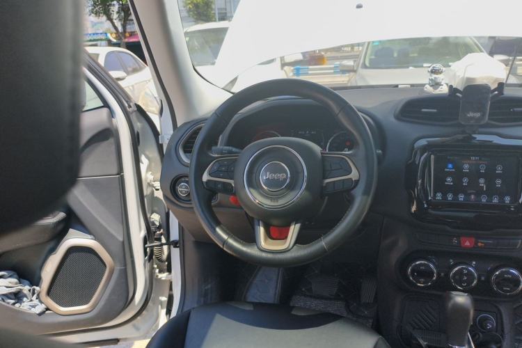 Used Jeep Renegade 2017 180T Automatic Jingneng Edition Steering Wheel