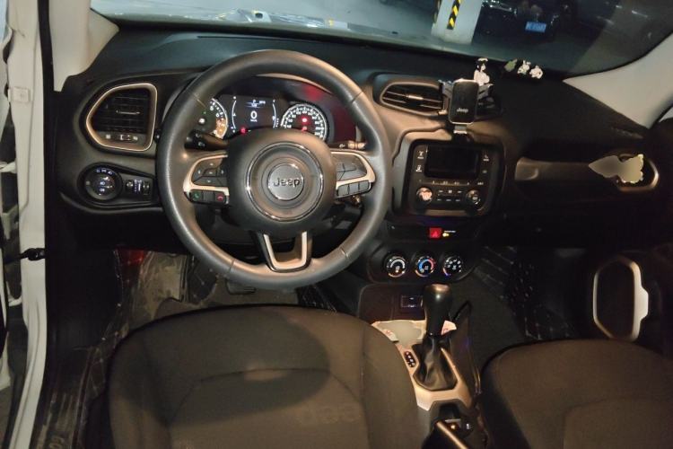 Used Jeep Renegade 2017 180T Automatic Kinetic Edition+ Steering Wheel