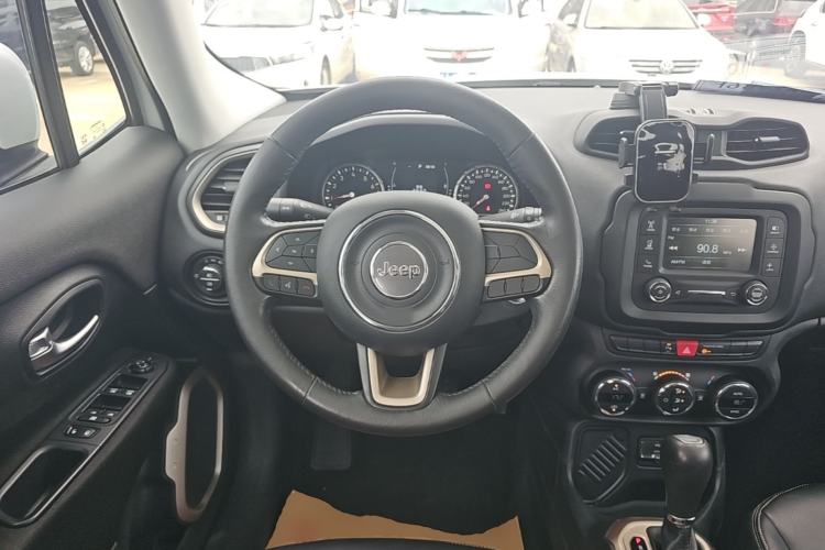 Used Jeep Renegade 2017 180T Automatic Jingneng Edition Steering Wheel