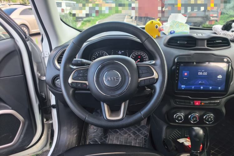 Used Jeep Renegade 2017 180T Automatic High-Energy Version Steering Wheel