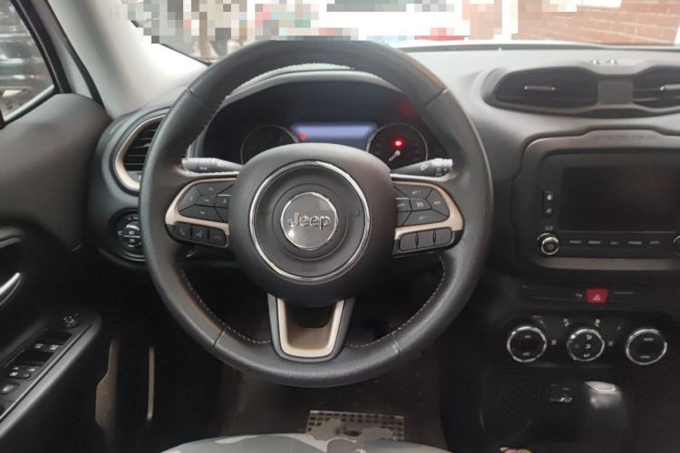 Used Jeep Renegade 2017 180T Automatic Smart Version Steering Wheel