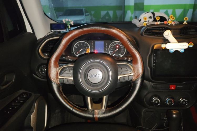 Used Jeep Renegade 2017 180T Automatic Kinetic Edition+ Steering Wheel