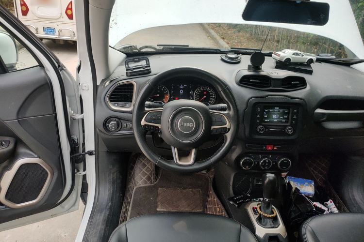 Used Jeep Renegade 2017 180T Automatic Jingneng Edition Steering Wheel