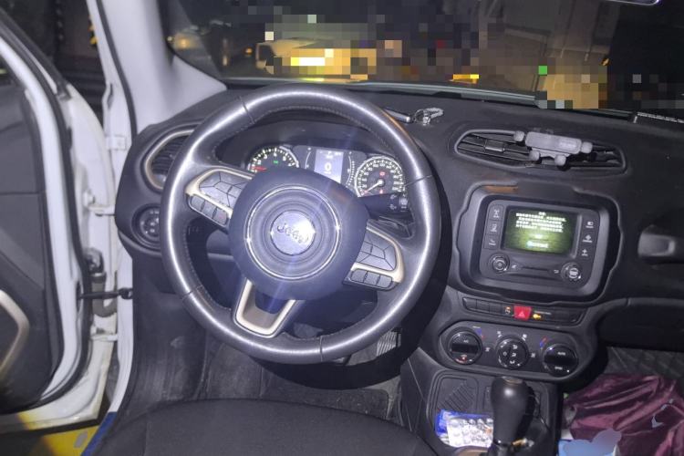 Used Jeep Renegade 2017 180T Automatic Jingneng Edition Steering Wheel