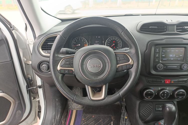 Used Jeep Renegade 2017 180T Automatic Jingneng Edition Steering Wheel