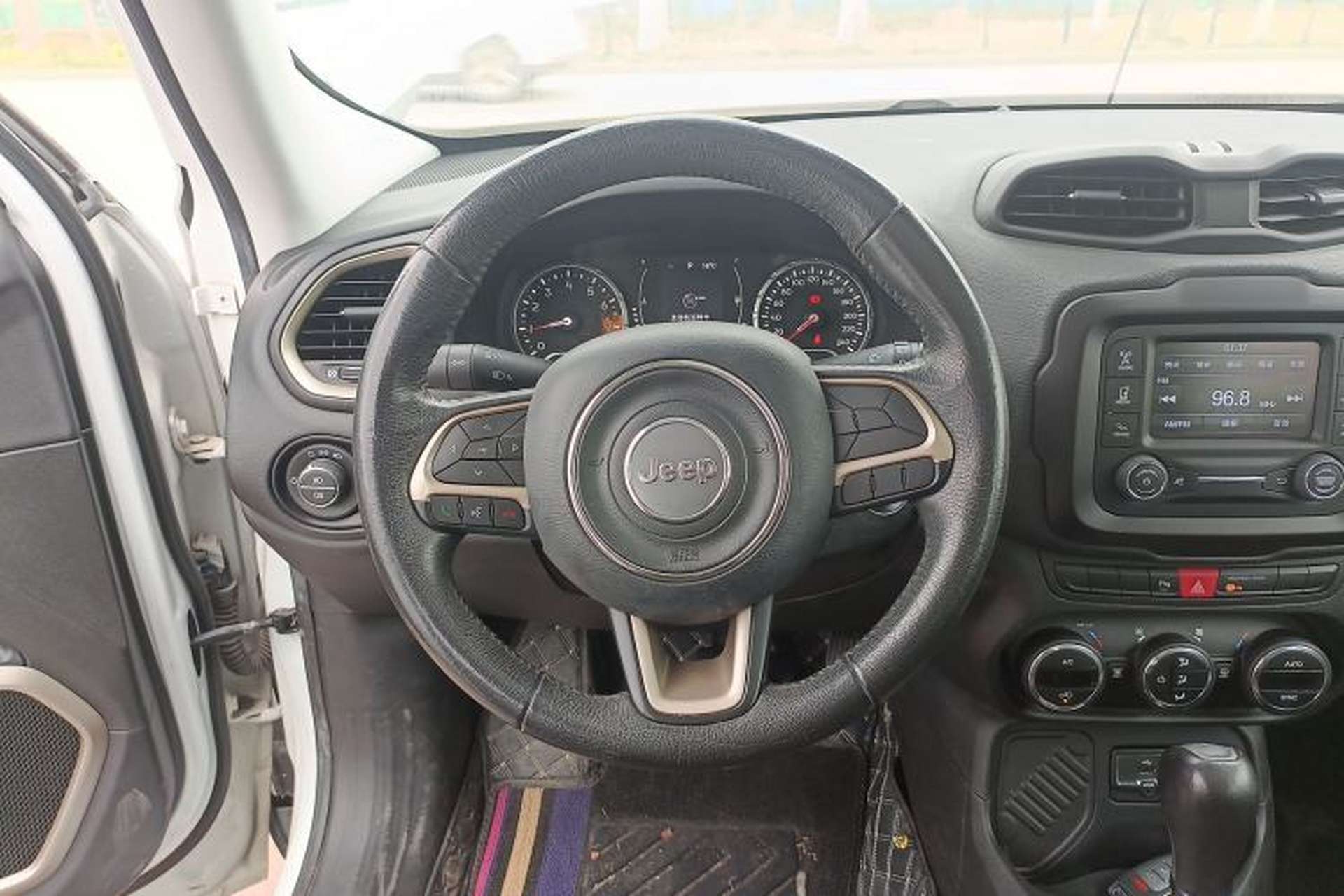 Used Jeep Renegade 2017 180T Automatic Jingneng Edition Steering Wheel