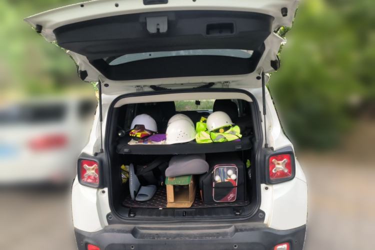Used Jeep Renegade 2017 180T Automatic Jingneng Edition Trunk