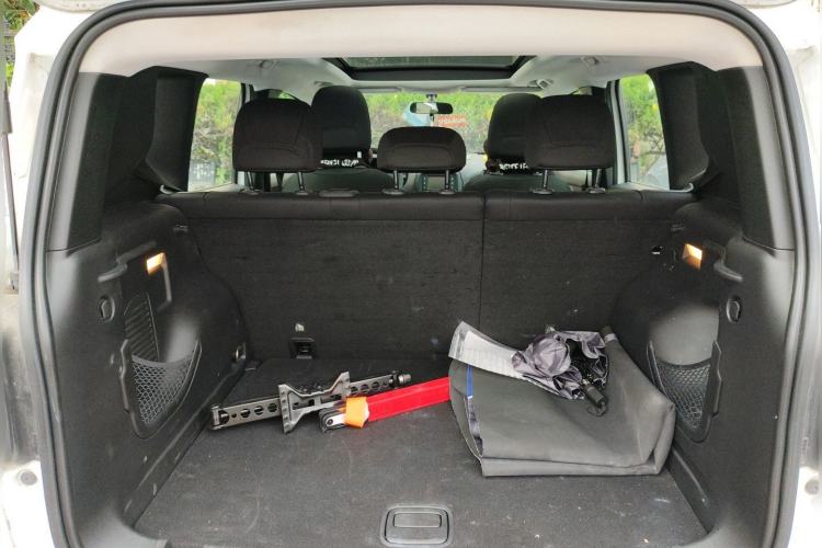 Used Jeep Renegade 2017 180T Automatic High-Energy Version Trunk