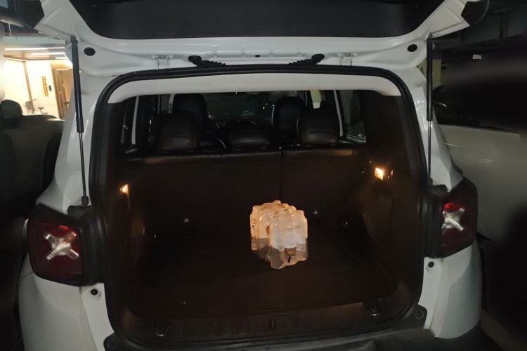 Used Jeep Renegade 2017 180T Automatic Jingneng Edition Trunk
