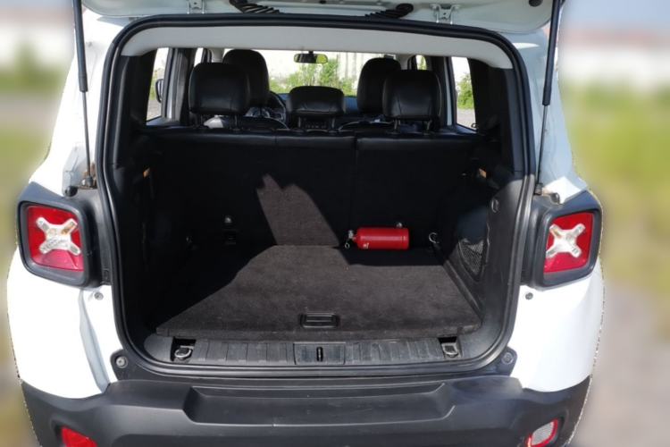 Used Jeep Renegade 2017 180T Automatic Kinetic Edition+ Trunk