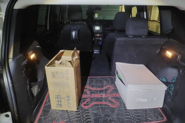 Used Jeep Renegade 2017 180T Automatic Jingneng Edition Trunk