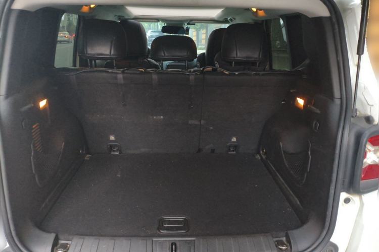 Used Jeep Renegade 2017 180T Automatic Jingneng Edition Trunk