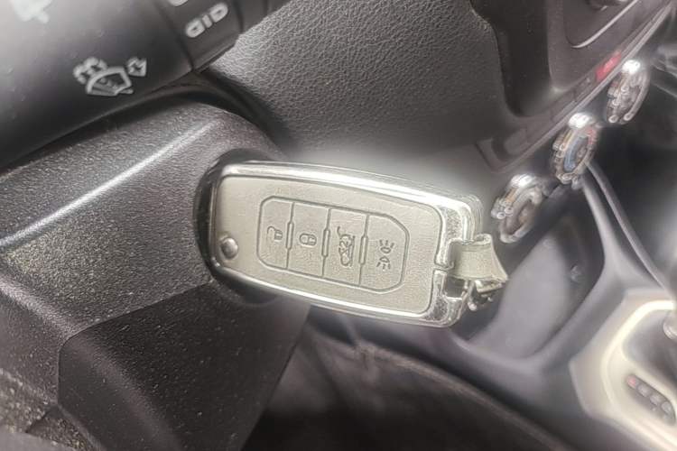 Used Jeep Renegade 2017 180T Automatic High-Energy Version Vehicle Key