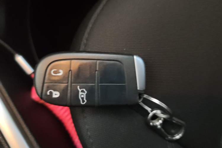 Used Jeep Renegade 2017 180TS Automatic Four-Wheel Drive Superior Edition Vehicle Key