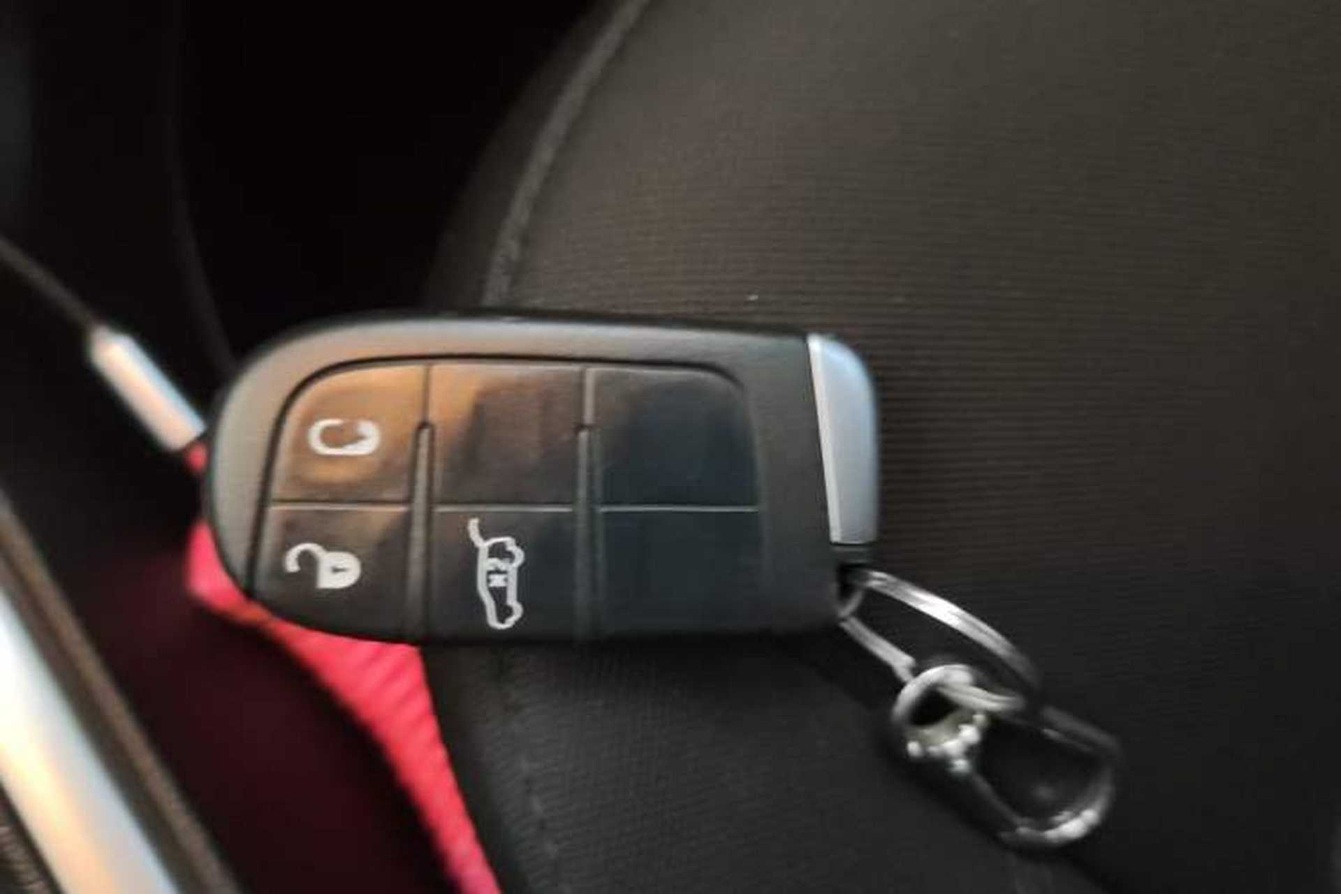 Used Jeep Renegade 2017 180TS Automatic Four-Wheel Drive Superior Edition Vehicle Key