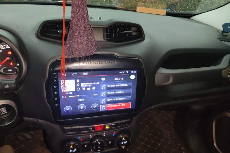 Used Jeep Renegade 2017 180T Automatic Jingneng Edition Audio And AC Panel