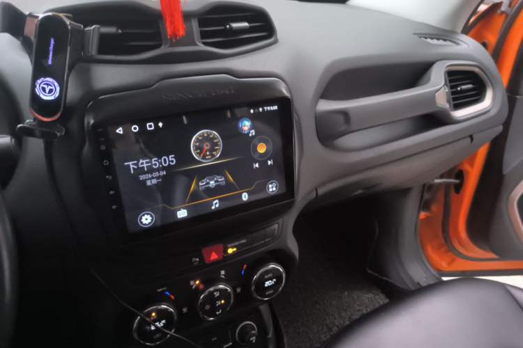 Used Jeep Renegade 2017 180T Automatic Jingneng Edition Audio And AC Panel