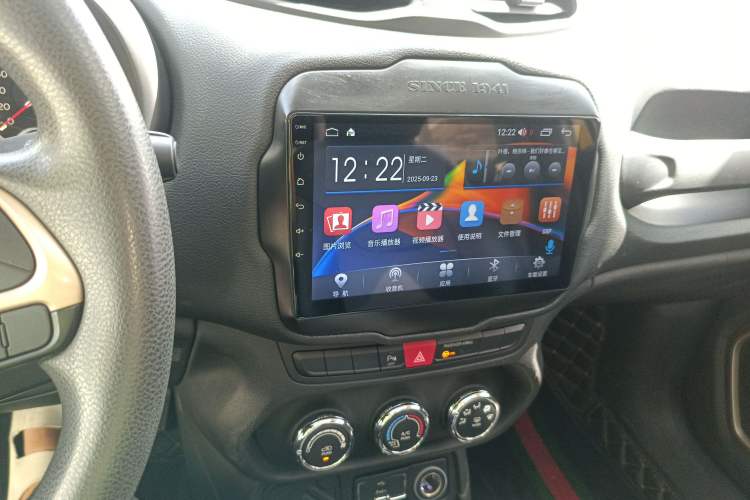 Used Jeep Renegade 2017 180T Automatic High-Energy Version Audio And AC Panel